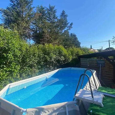 Haut De Villa Independant Sous Combles Avec Piscine Toulon